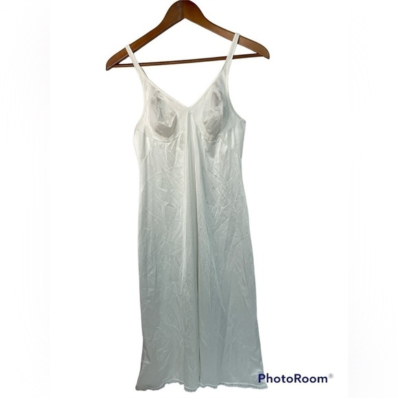 Vanity fair dress slip, knee Legnth - Picture 1 of 3